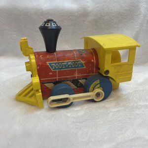 Vintage Fisher Price Toot-Toot Train Engine‎ Pull Toy #643 No String